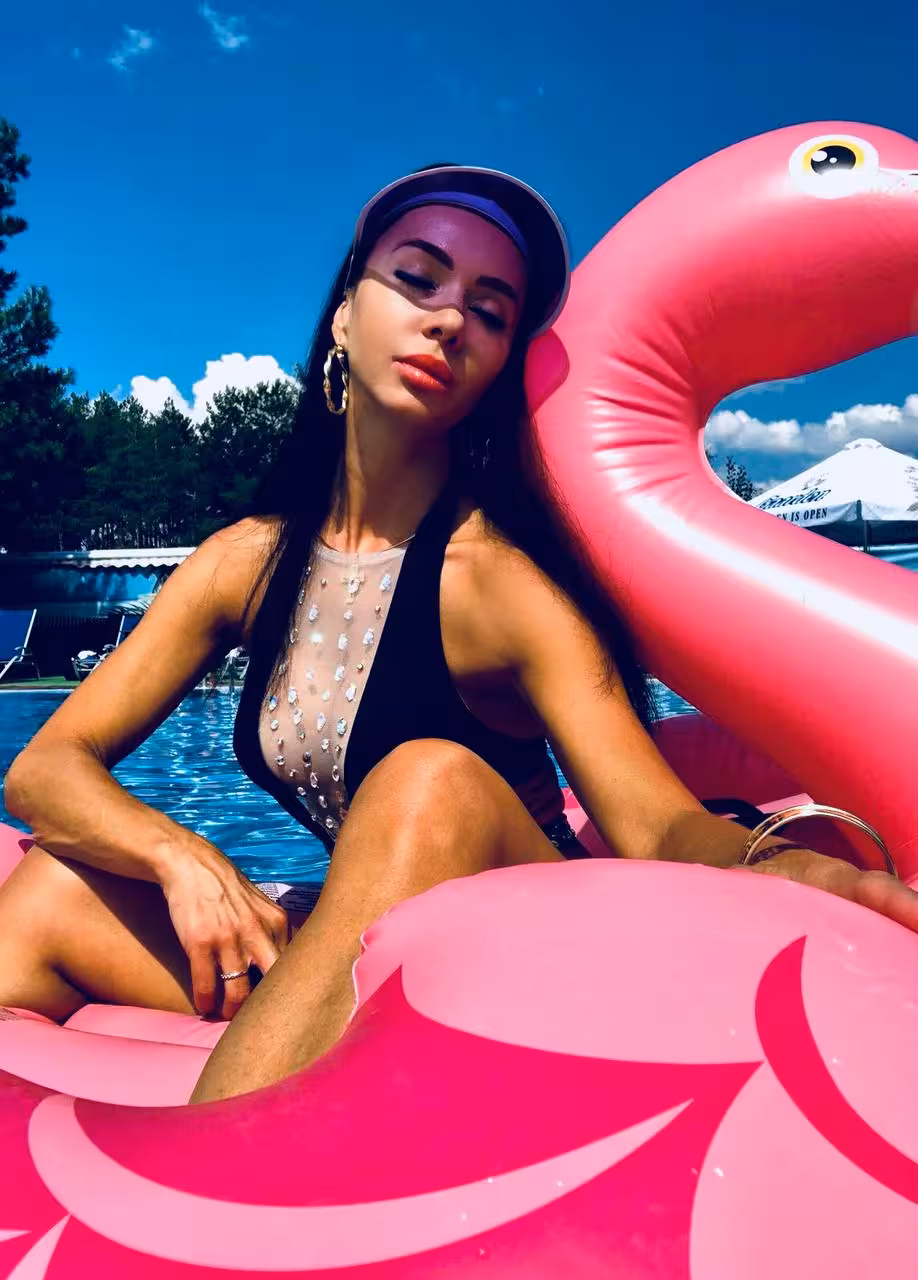 Vika russian online dating app