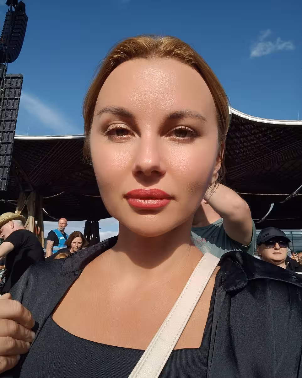 Yulia russian dating app pics