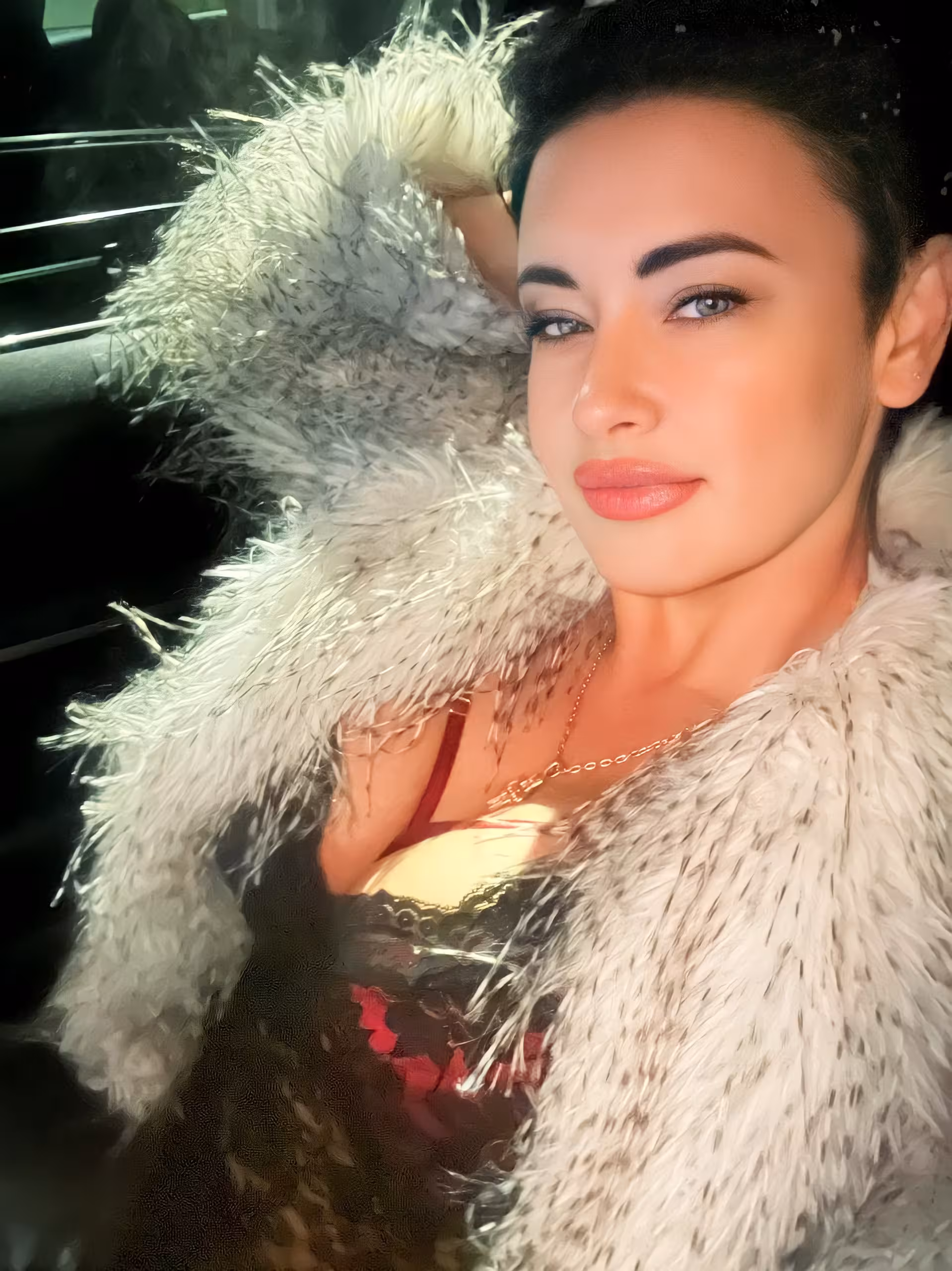 Olena russian dating website photos