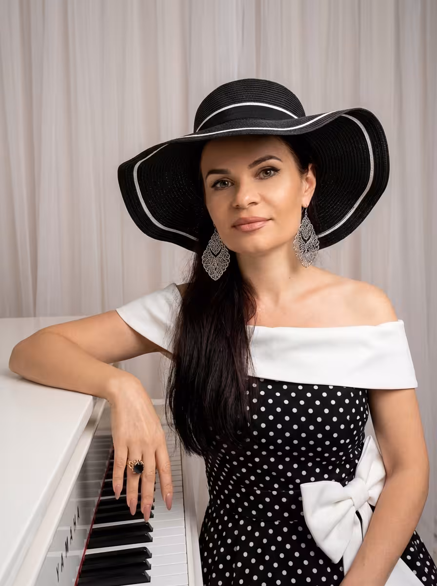 Natalia pictures from russian dating sites