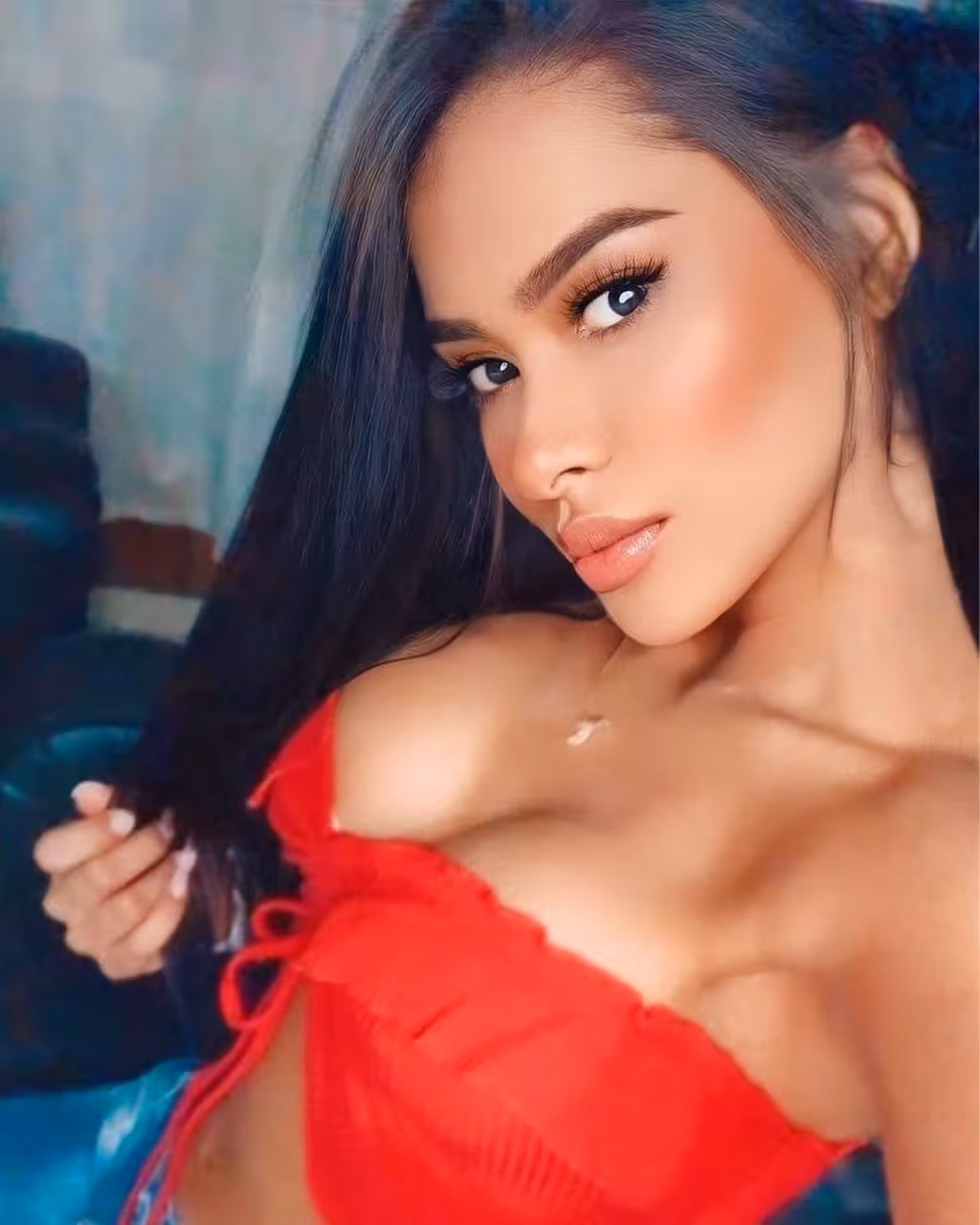 MELISA 33 Medellin Colombia Looking for a man who inspires his bride