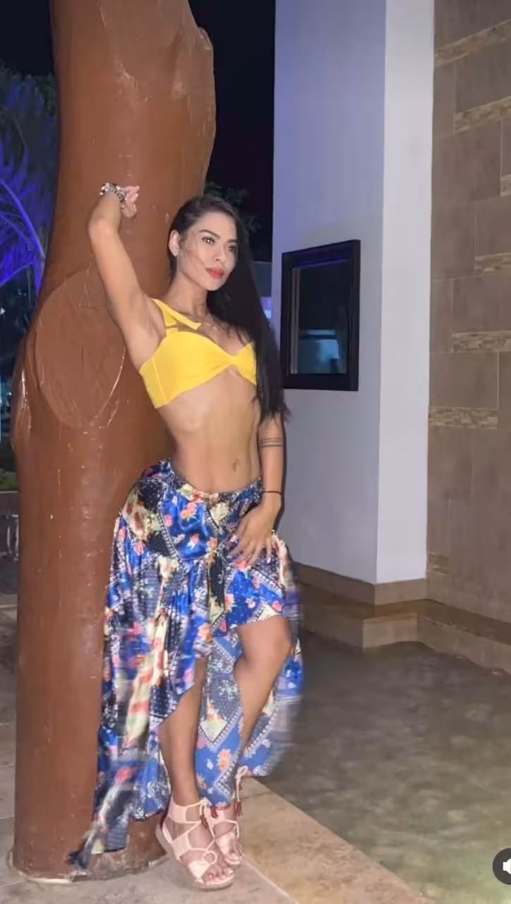 MELISA 33 Medellin Colombia Looking for a man who inspires his bride