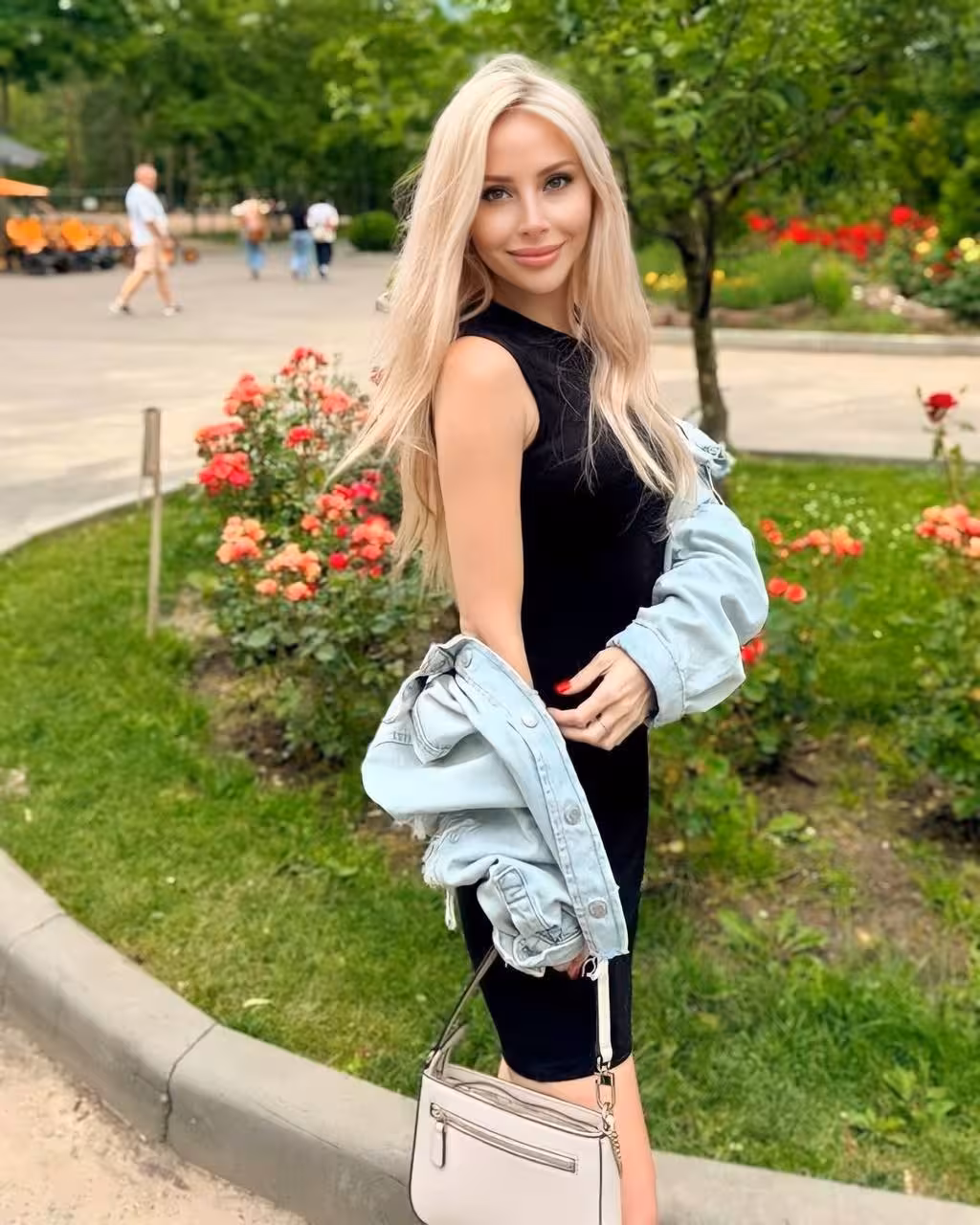 Olena 37 Odesa Ukraine Seeking a man who adores his bride