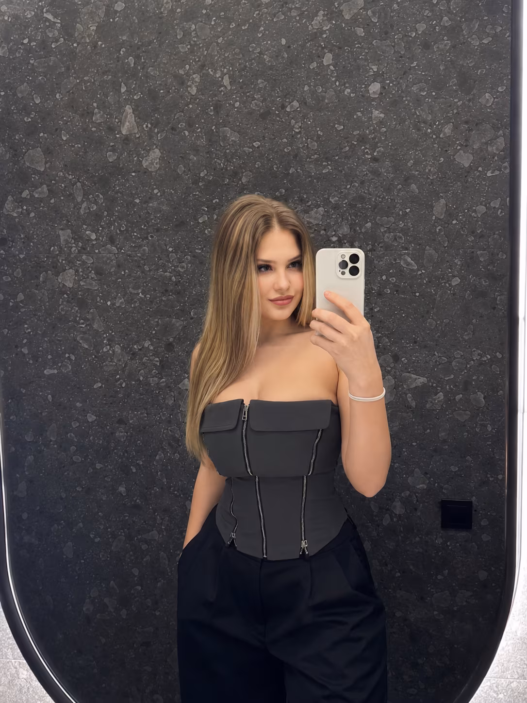 Anita 22 Okhtyrka Ukraine I am prepared to be a devoted bride