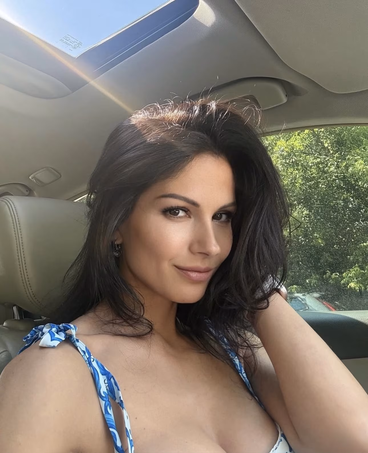 Yaroslava 43 Kyiv Ukraine I am ready to be a nurturing bride