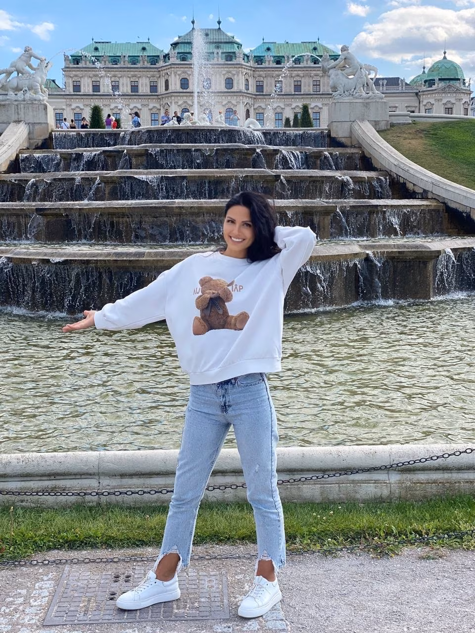 Yaroslava 43 Kyiv Ukraine I am ready to be a nurturing bride