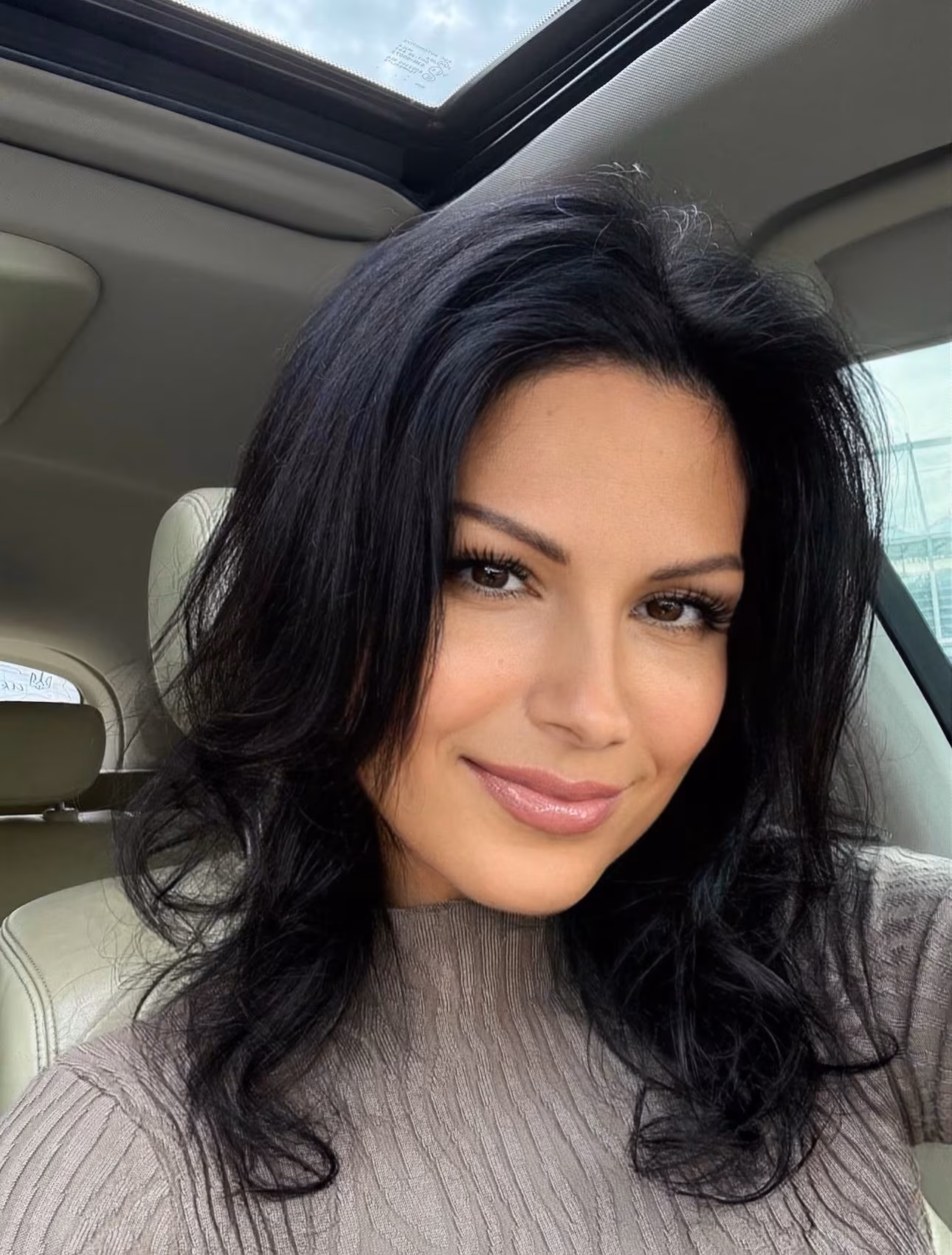 Yaroslava 43 Kyiv Ukraine I am ready to be a nurturing bride