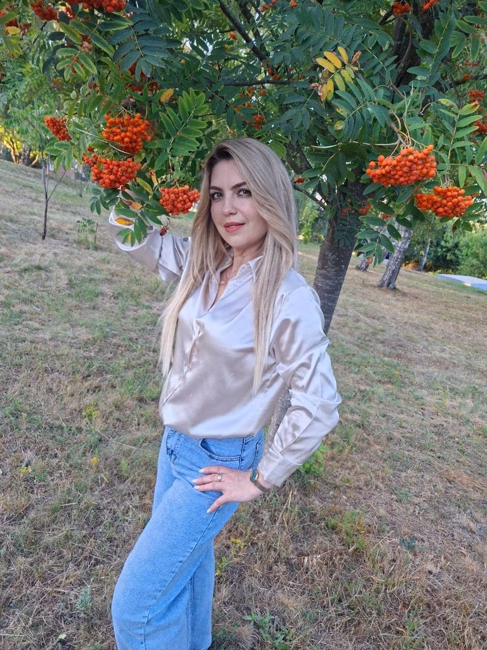 Oksana 44 Kiev Ukraine I am waiting to become your bride