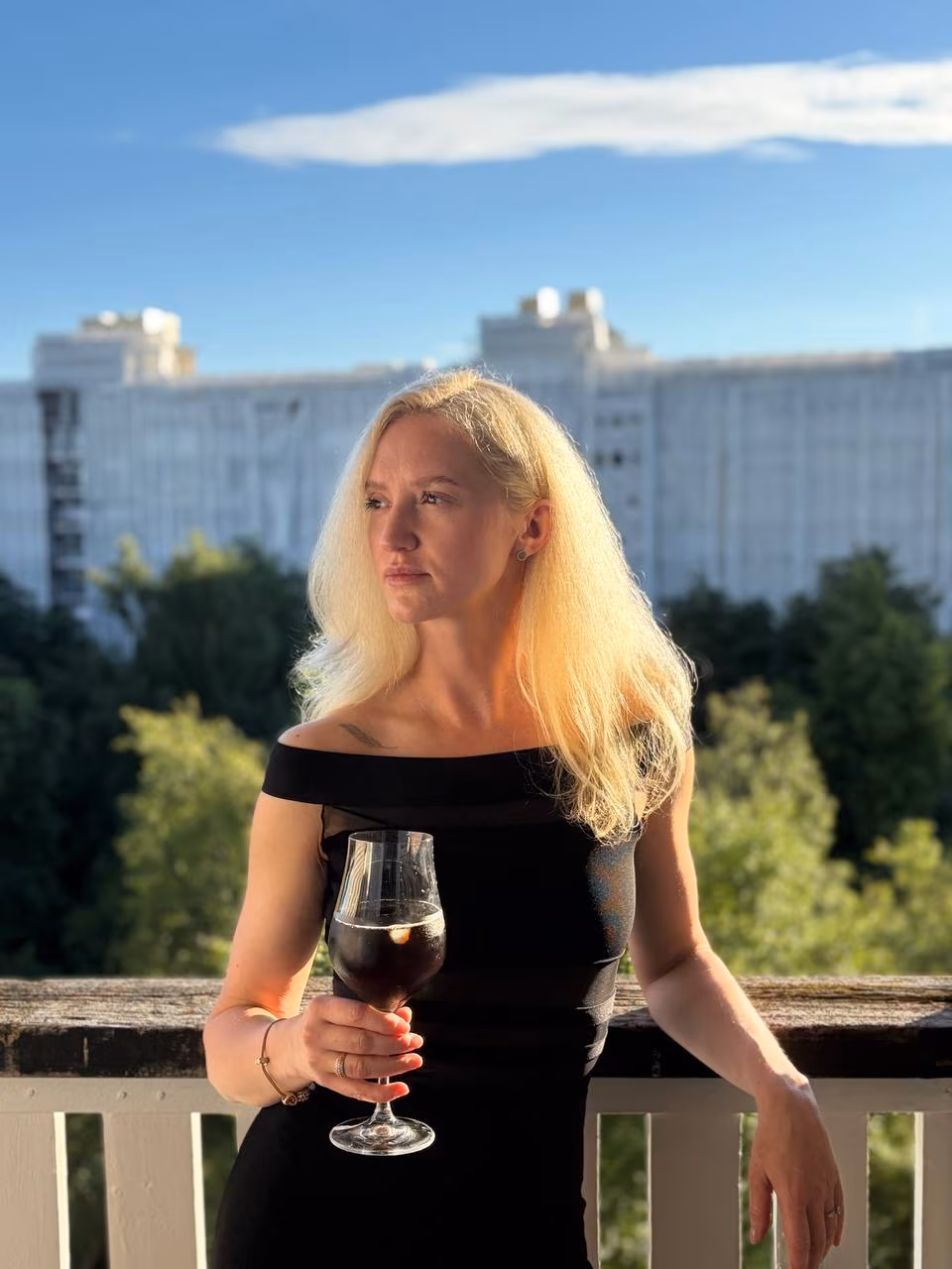 Iaroslava 42 Glukhov Ukraine I want to be your beloved bride forever