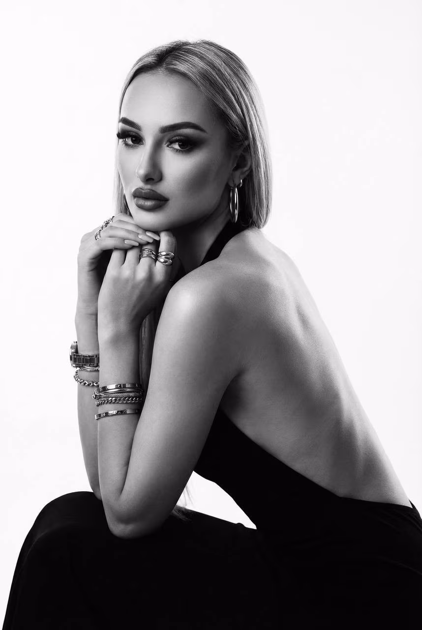 Anna 24 Ivano-Frankivsk Ukraine I want to wear a white dress as your bride