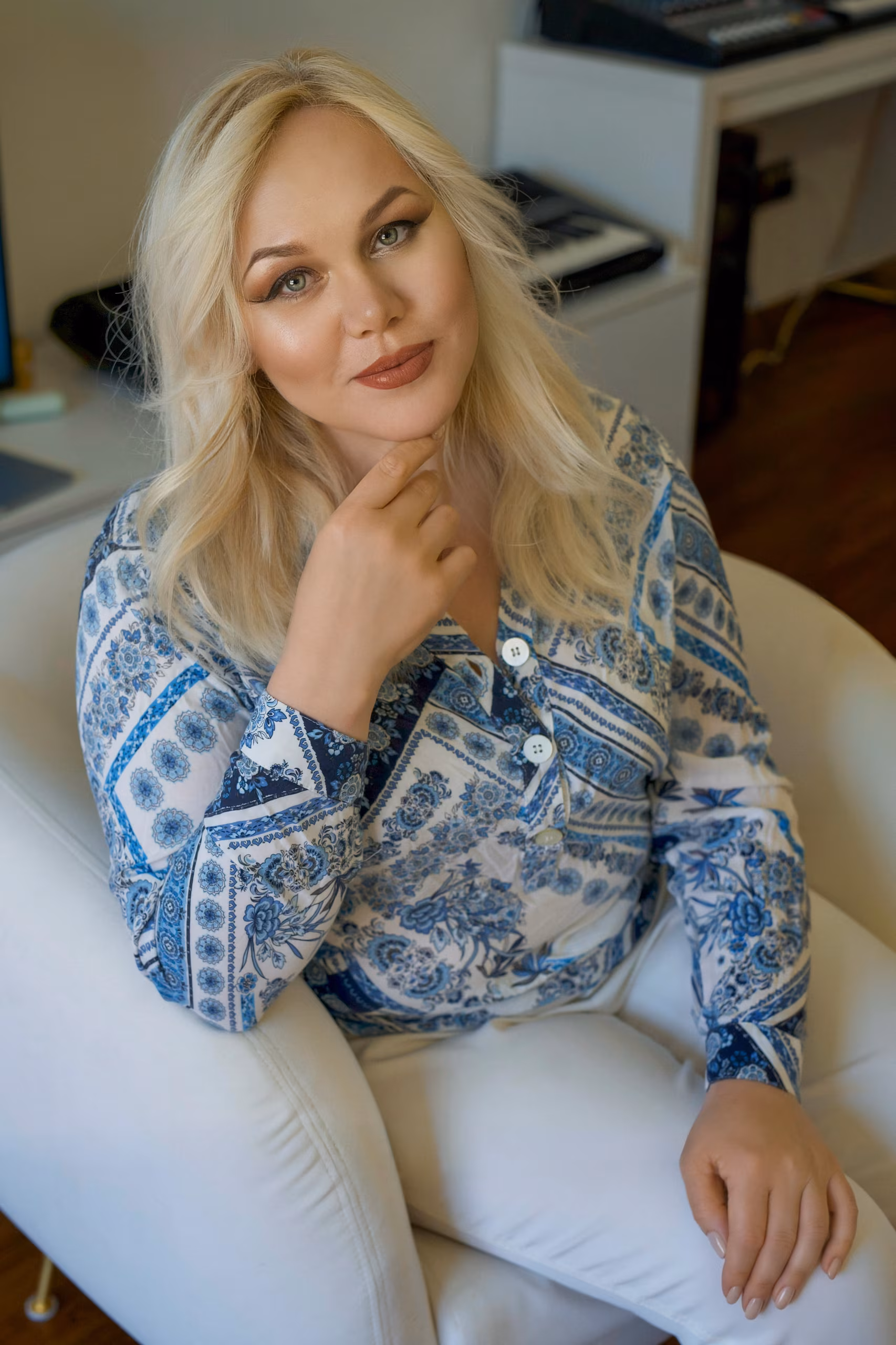 Elena 51 Miagliano Italy Looking for a gentleman who wants a bride