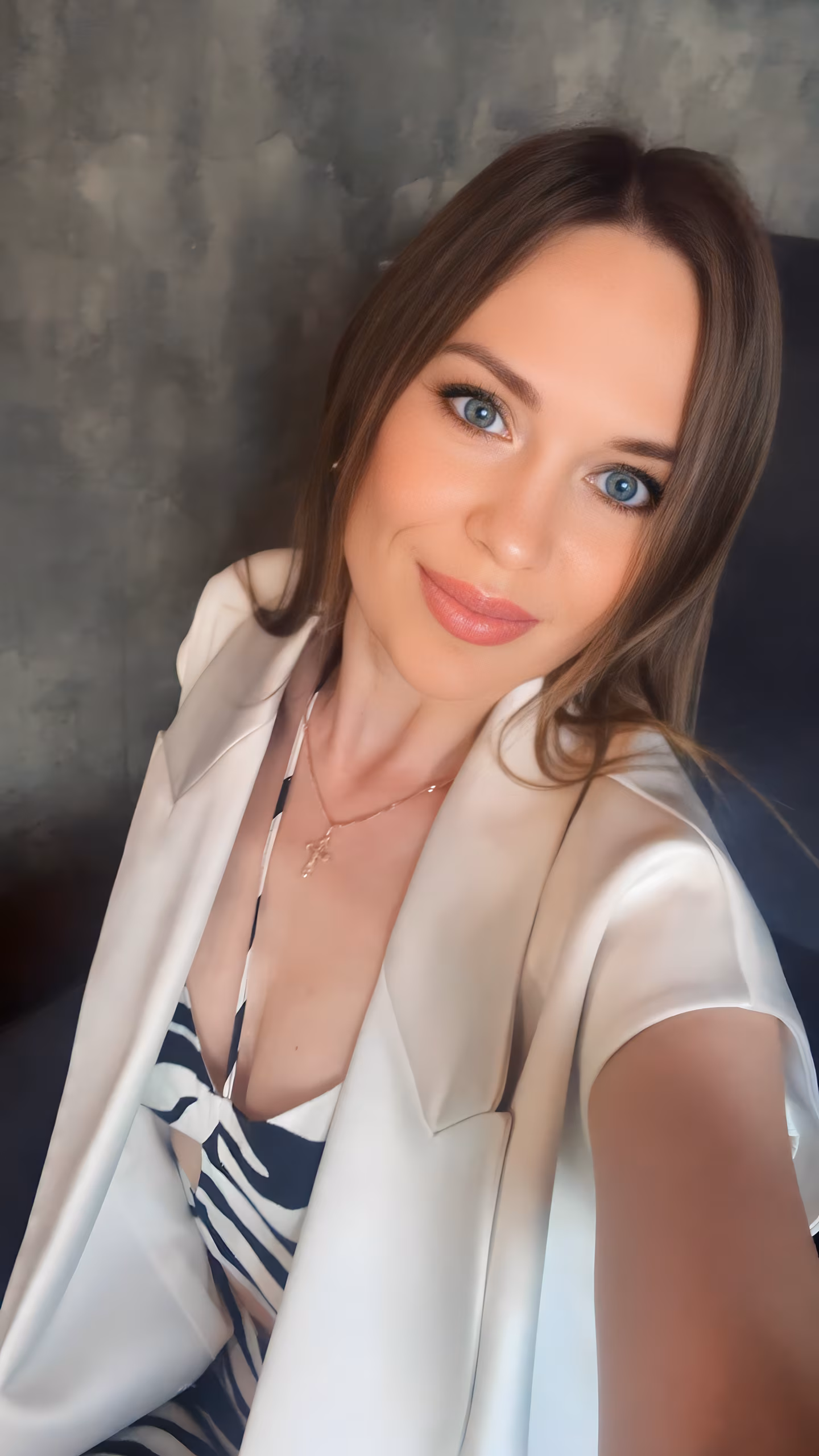 Yulia 40 Lutsk  Ukraine Looking for a man who sees his bride as equal