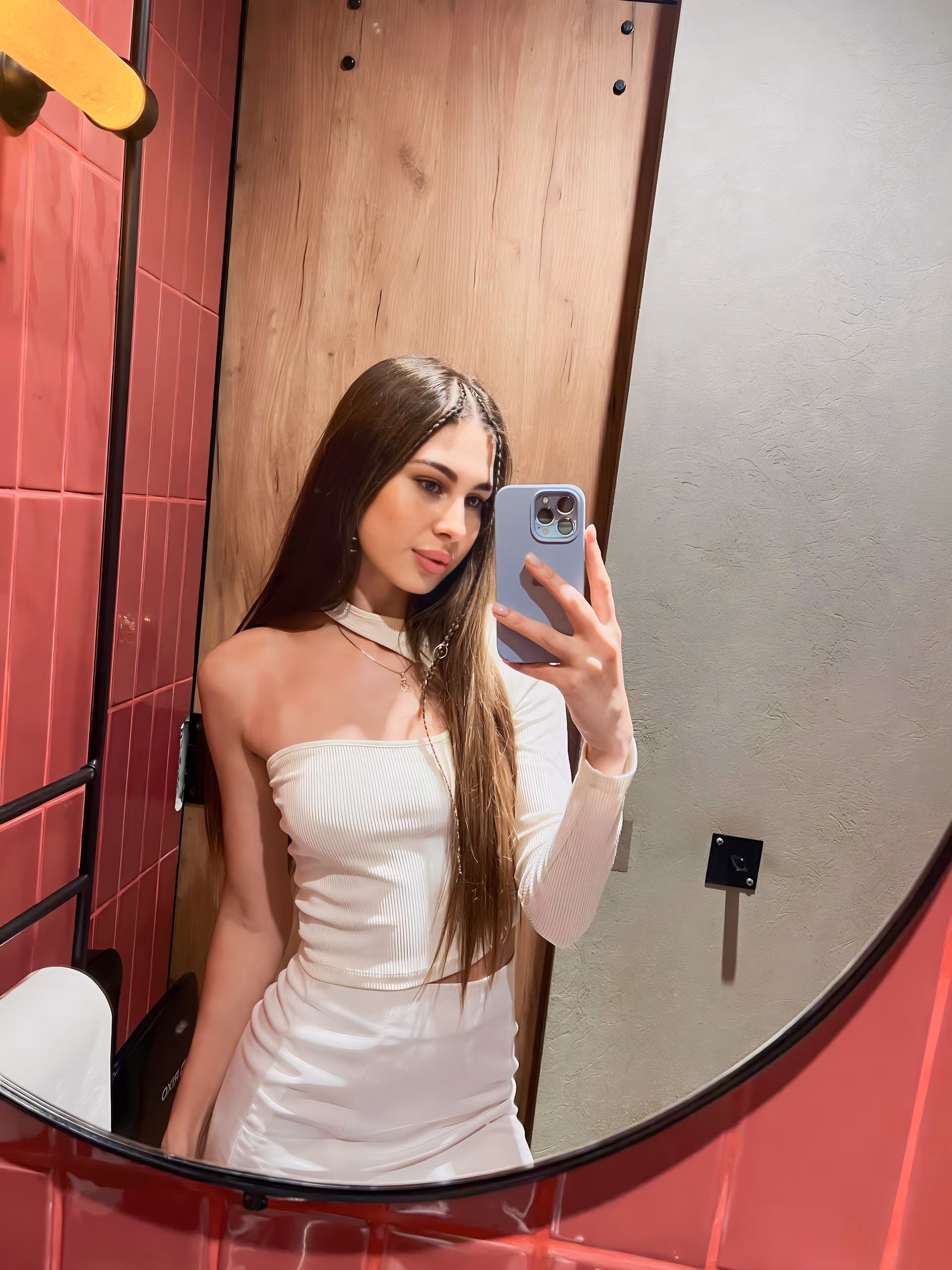 Diana 25 Dnipro  Ukraine Looking for a man who will love his bride