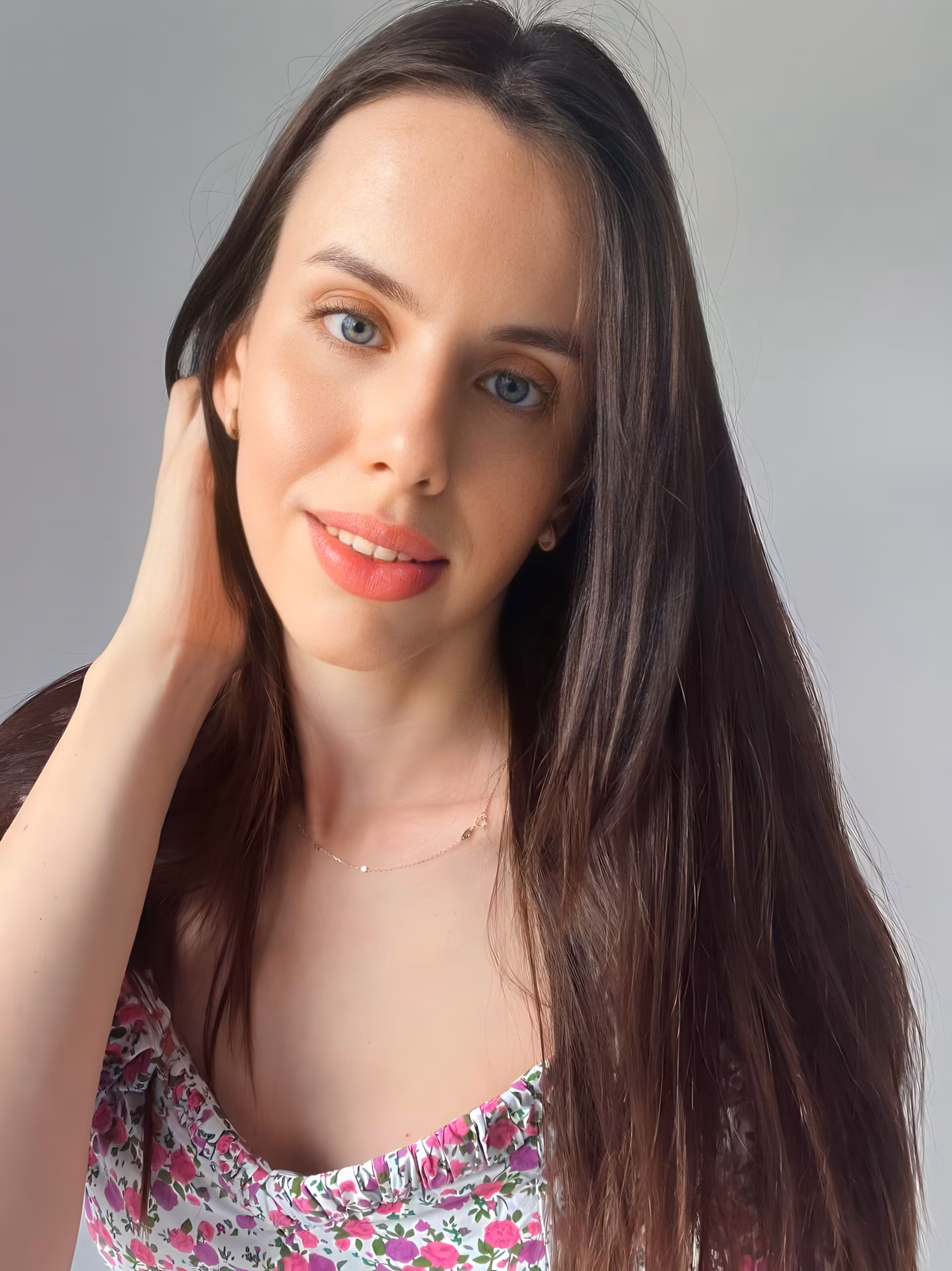 Lilia 30 Bucharest Romania Ready to trust you completely as your bride