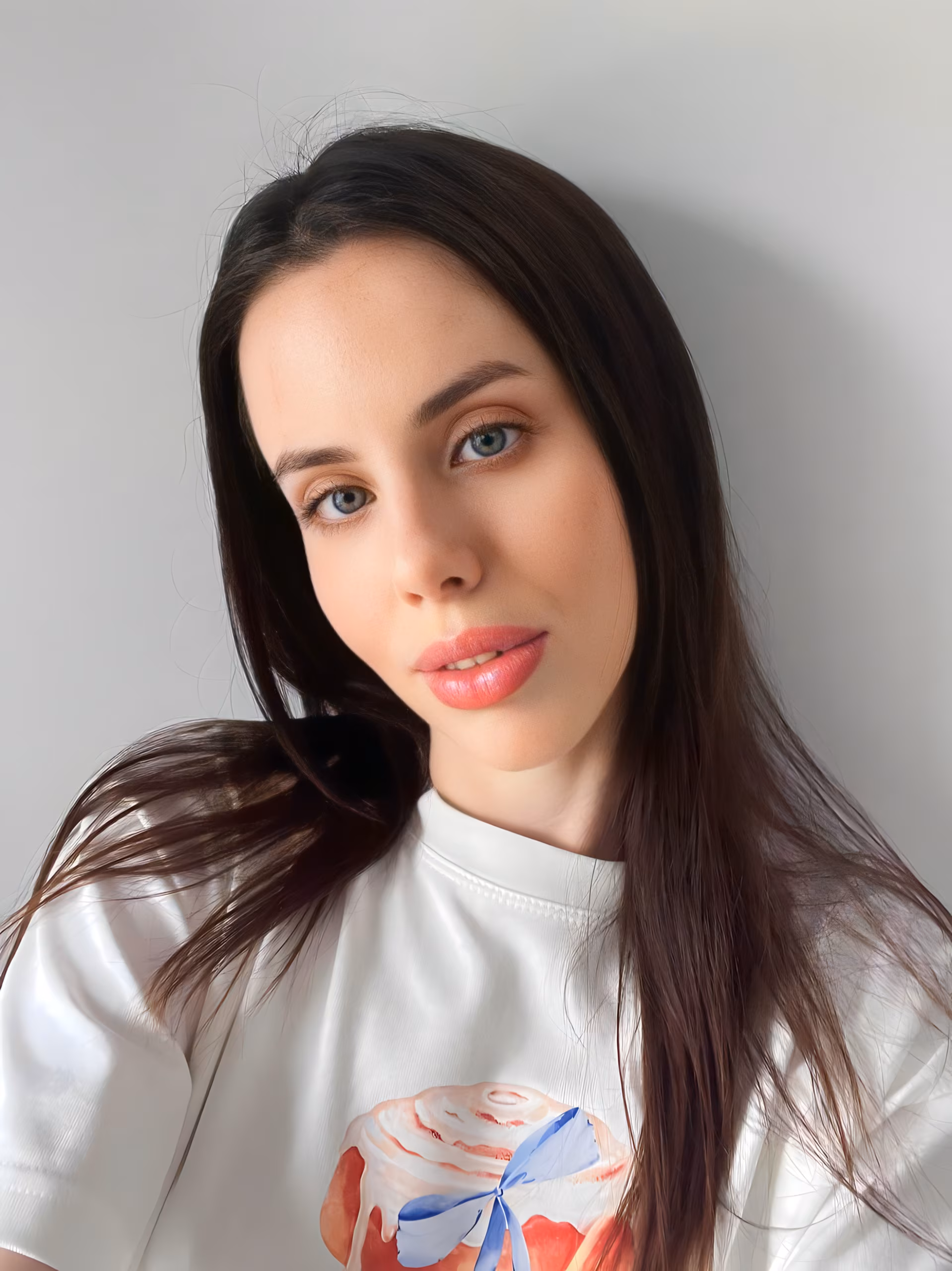 Lilia 30 Bucharest Romania Ready to trust you completely as your bride