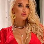 Anastasia 35 Bucharest Romania Seeking a man who shares his dreams with his bride