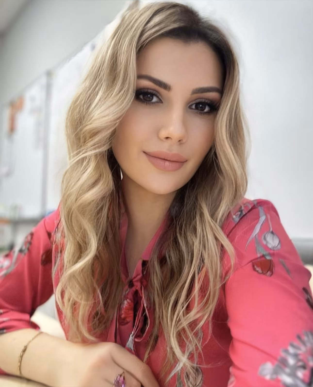 Maryna 36 Beijing/Kyiv China I am prepared to be your loyal bride