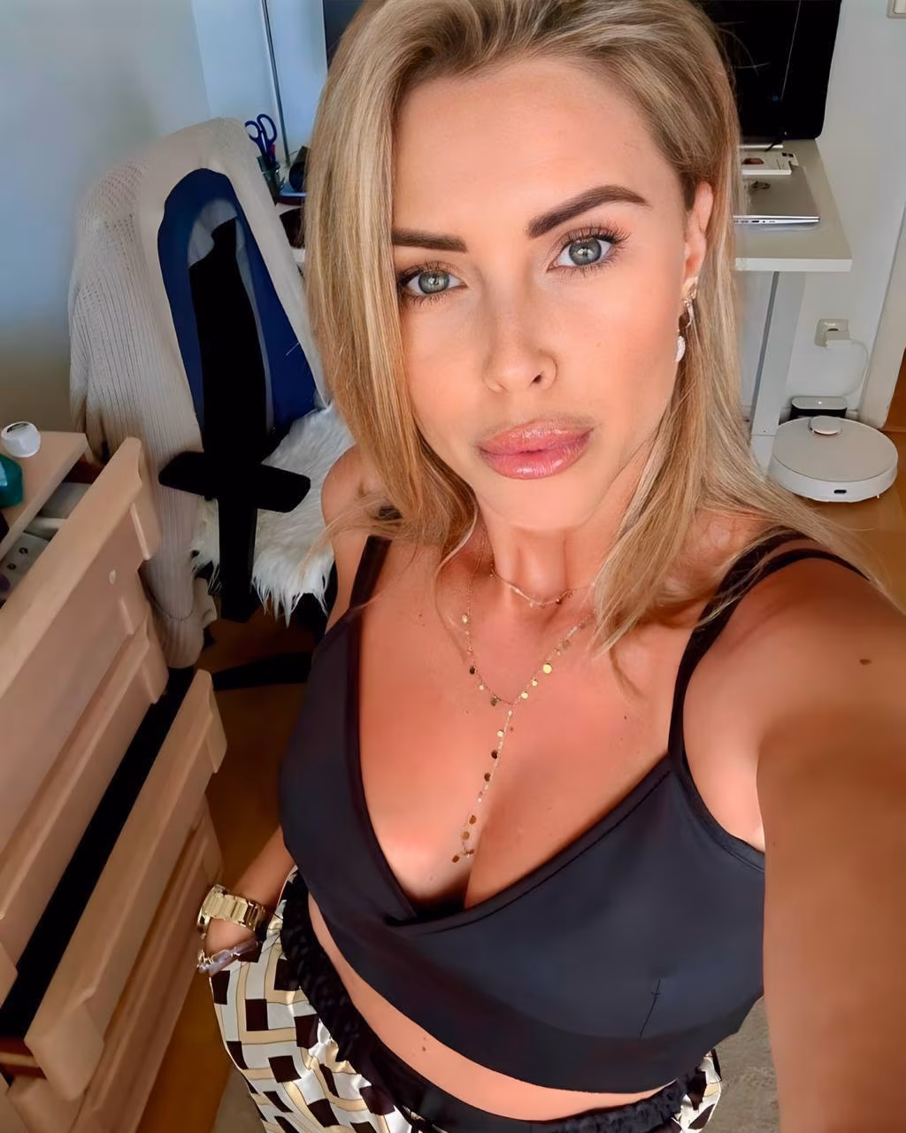 Anna 41 Hamburg Germany I dream of being a happy bride