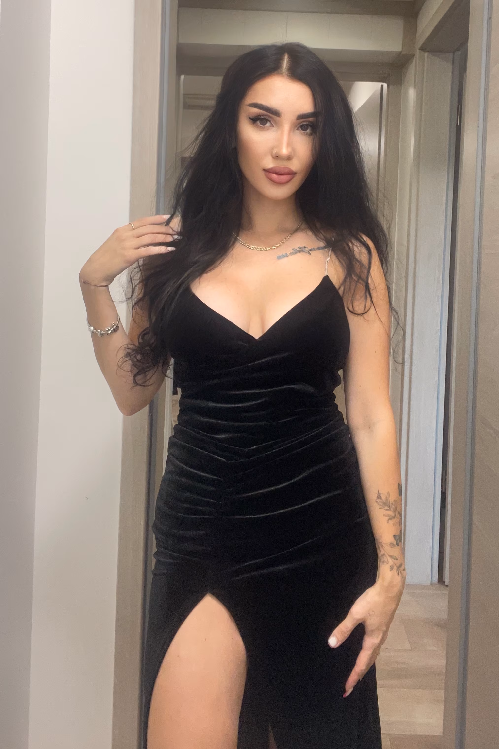 Alina 29 Budapest  Hungary Looking for a gentleman who wants a bride