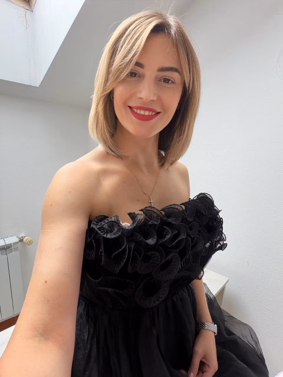 Olena 36 Kyiv   Ukraine Looking for a man who inspires his bride