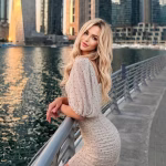 Snizhana 36 Dubai United Arab Emirates Looking for my prince to make me a bride