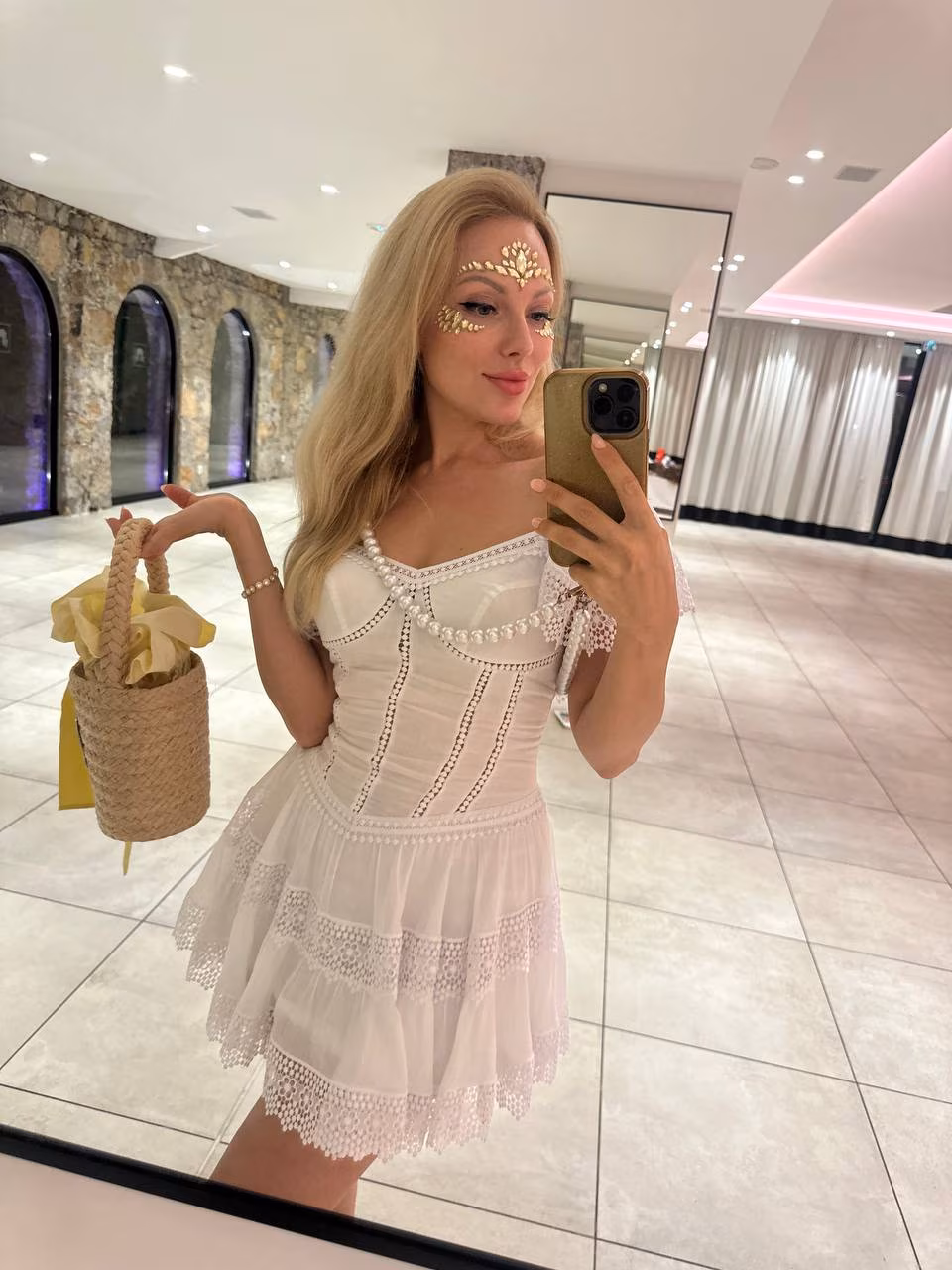 Yulia 40 Cannes France Ready to face the world as your bride