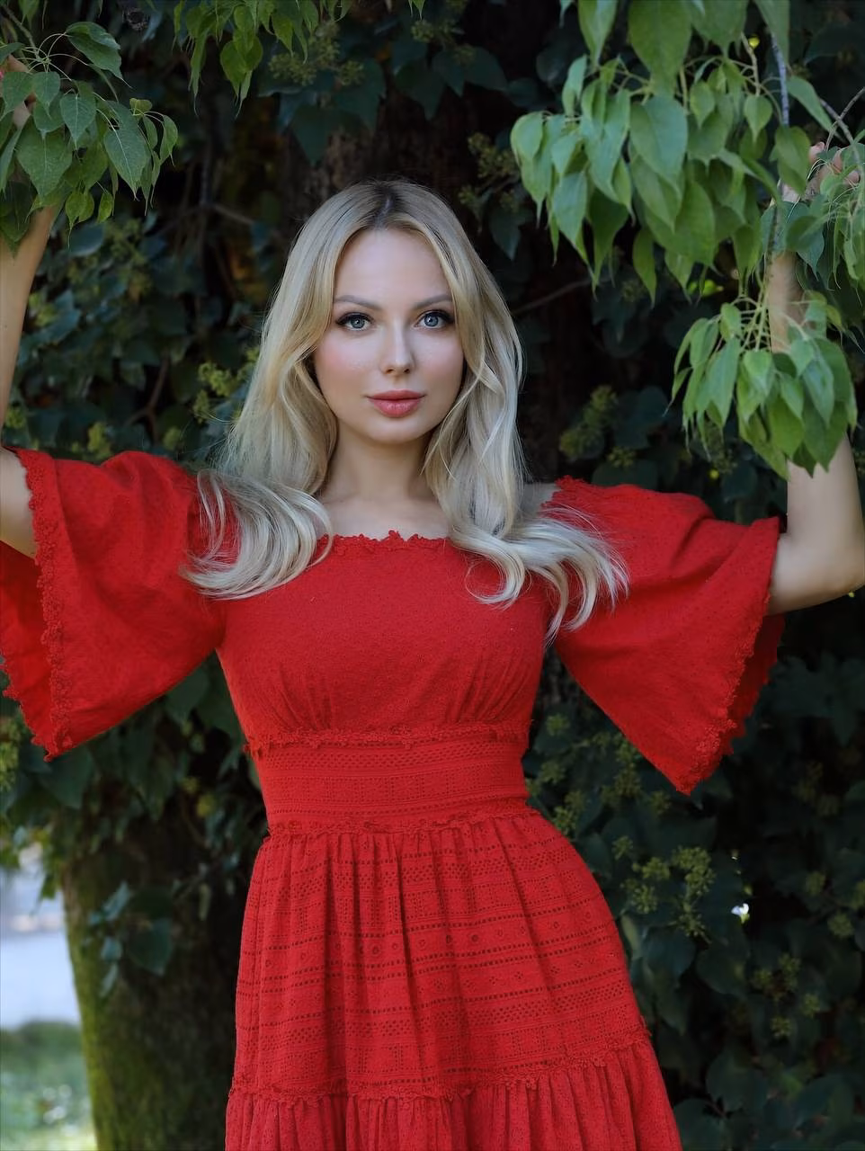 Yulia 40 Cannes France Ready to face the world as your bride