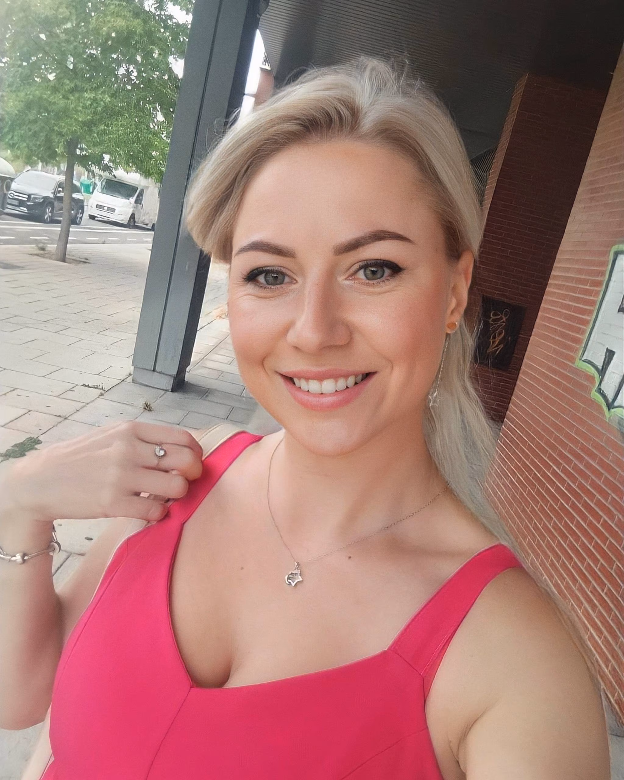 Irina 32 Vitoria Spain Seeking a man who surprises his bride with love
