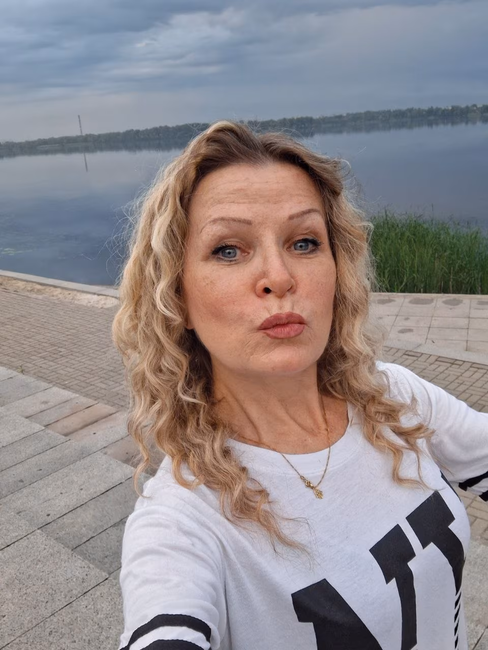 Irina 57 Dnipro  Ukraine I want to be a supportive bride