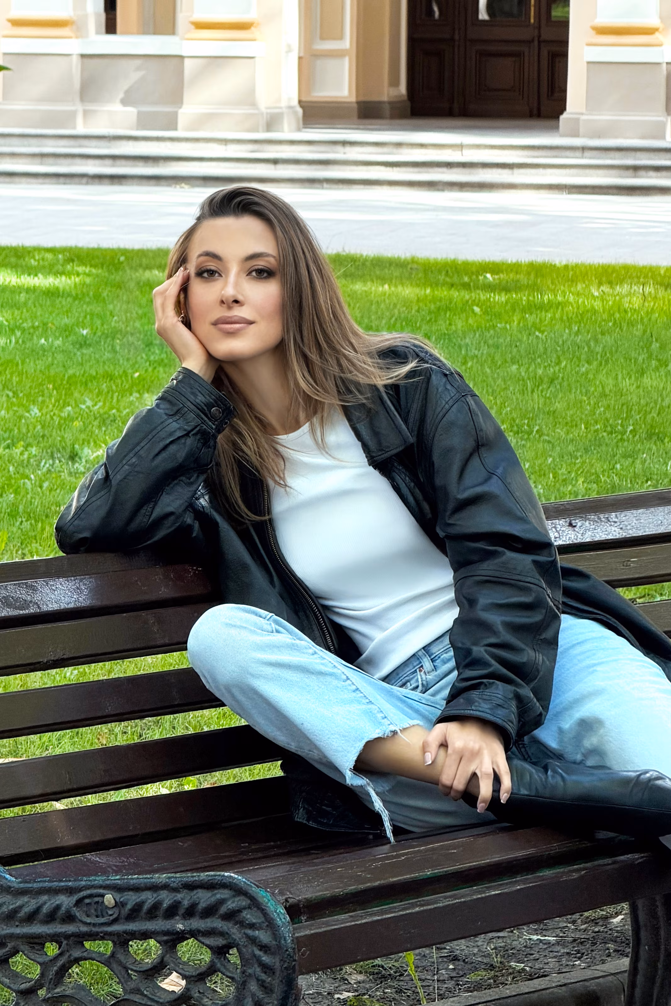 Anna 33 Kyiv Ukraine I want to be your sweet and kind bride