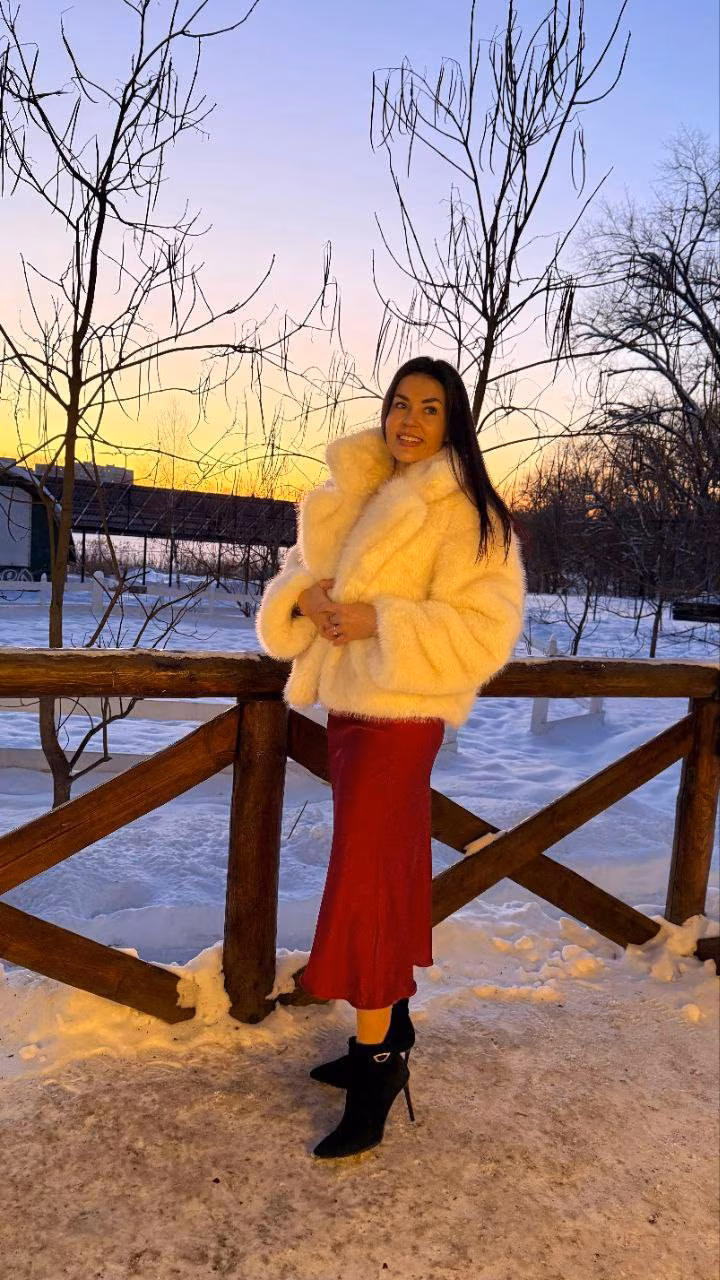 Nataliia 40 Sumy Ukraine I want to wear a white dress as your bride