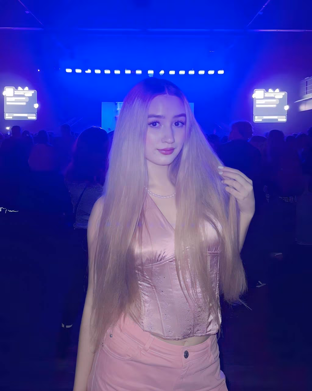 Alisa 18 Kiev Ukraine Looking for a man to make me his bride