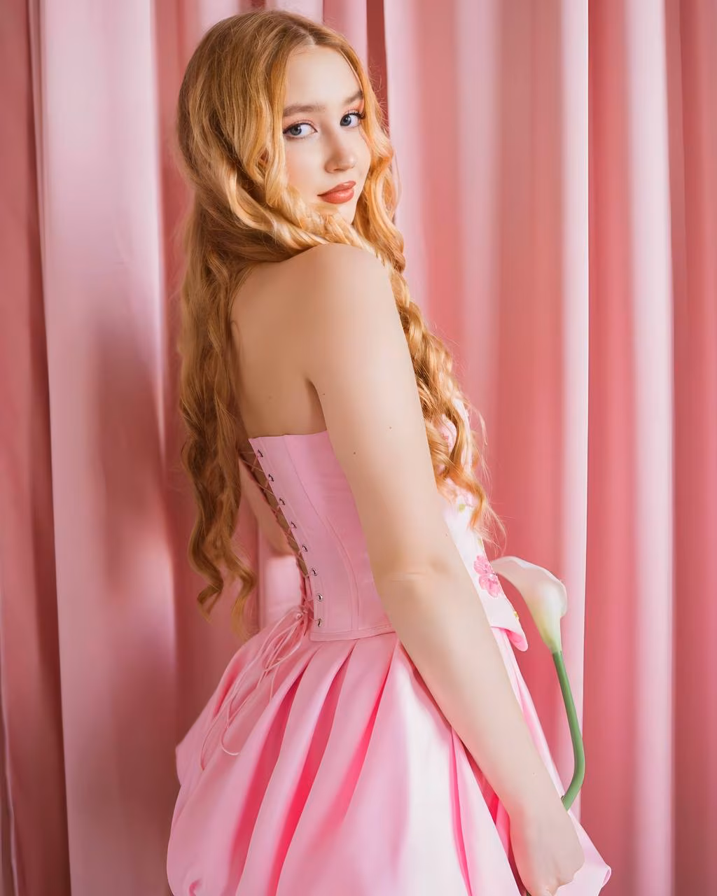 Alisa 18 Kiev Ukraine Looking for a man to make me his bride
