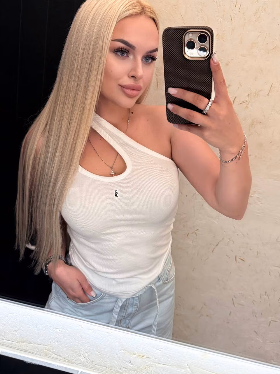 Daria 28 Lutsk Ukraine Looking for a man to make me his bride