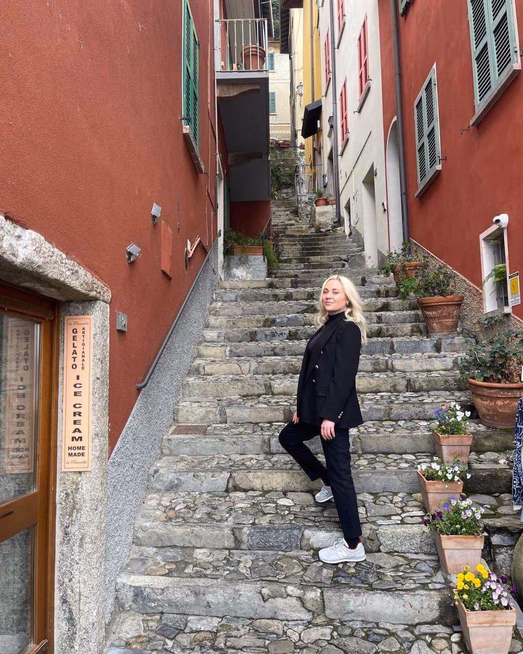 Victoria 51 Berlin Germany Looking for a man who is patient with his bride