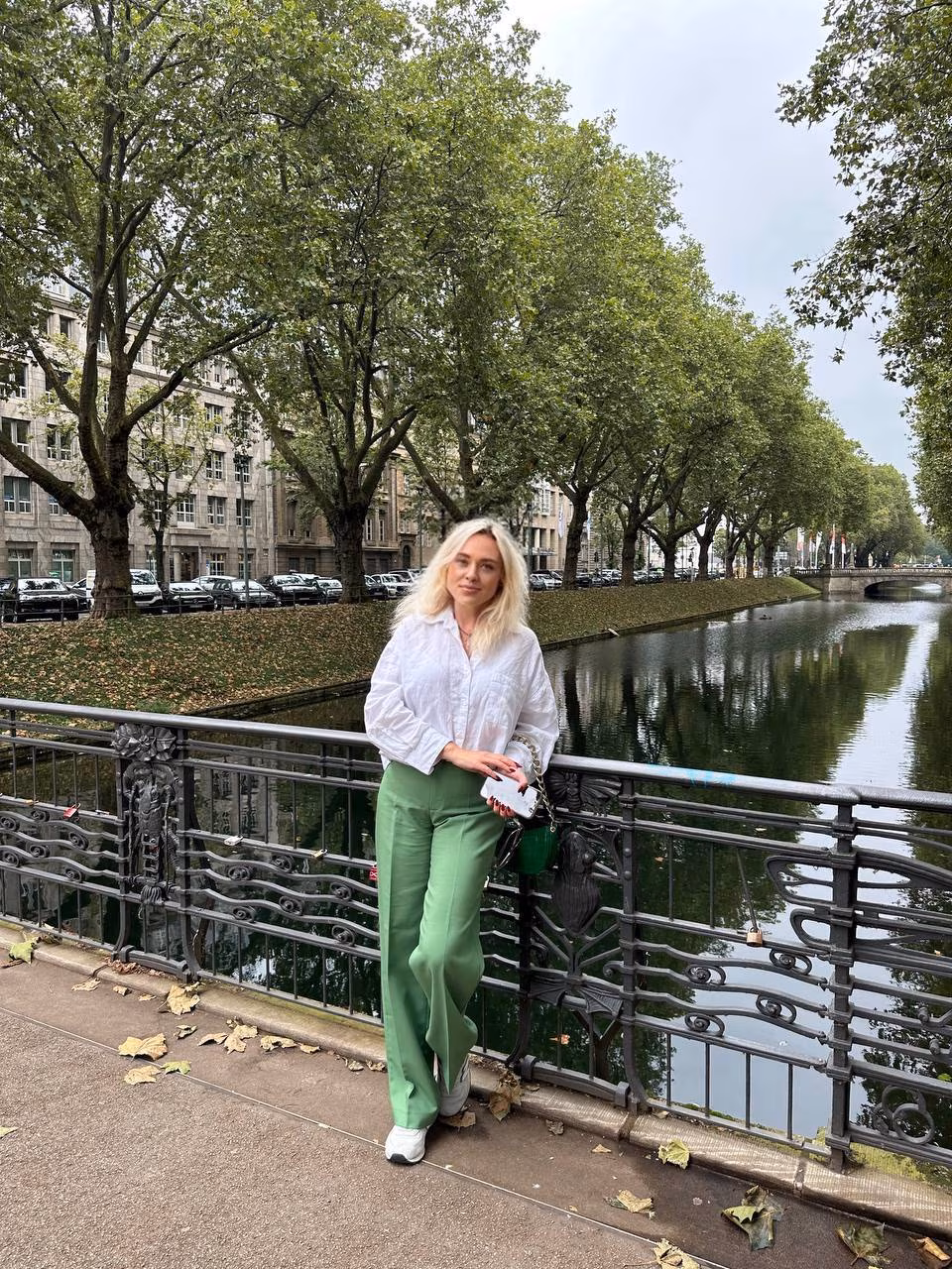 Victoria 51 Berlin Germany Looking for a man who is patient with his bride