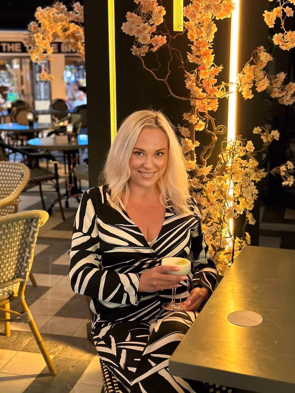 Victoria 51 Berlin Germany Looking for a man who is patient with his bride