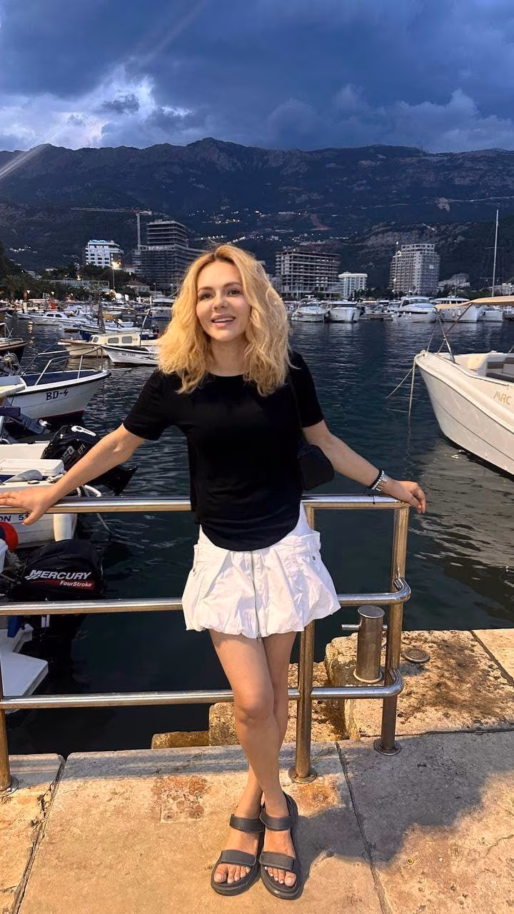 Tatiana 43 Berlin Germany Looking for a man who supports his bride