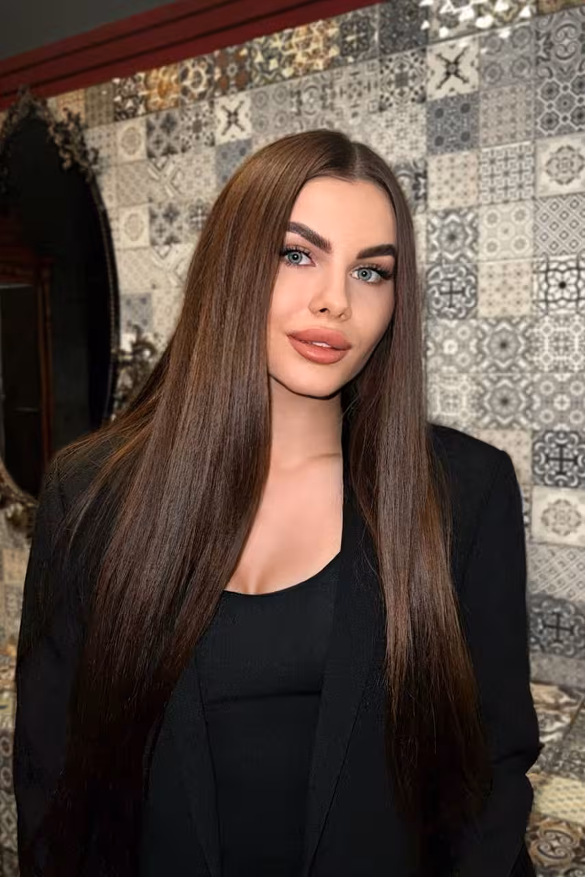 Valeria russian older woman dating